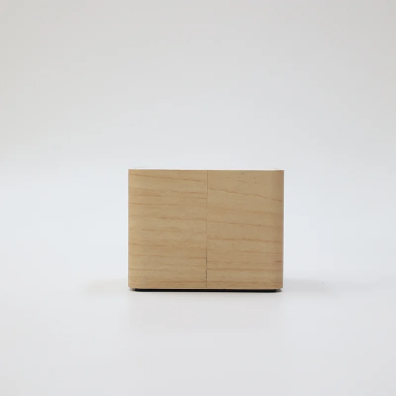 Y103 Bamboo Speaker Clock thumbnail 2
